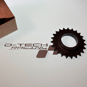 PIGNON SUR VILEBREQUIN DE POMPE A HUILE Pour Megane 2&3RS & Clio 2&3RS